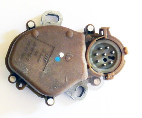 4HP24 AUDI POZYCJOMETR UŻYWANY