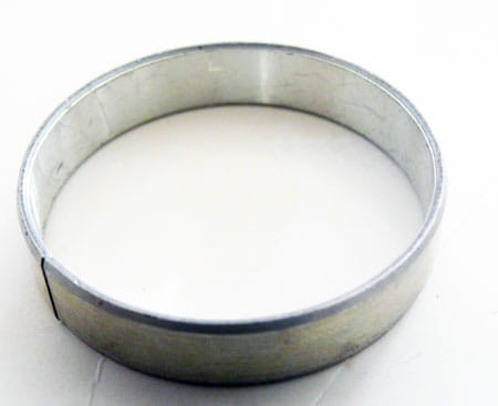 F4A33 PANEWKA CENTER SUPPORT [FRONT]